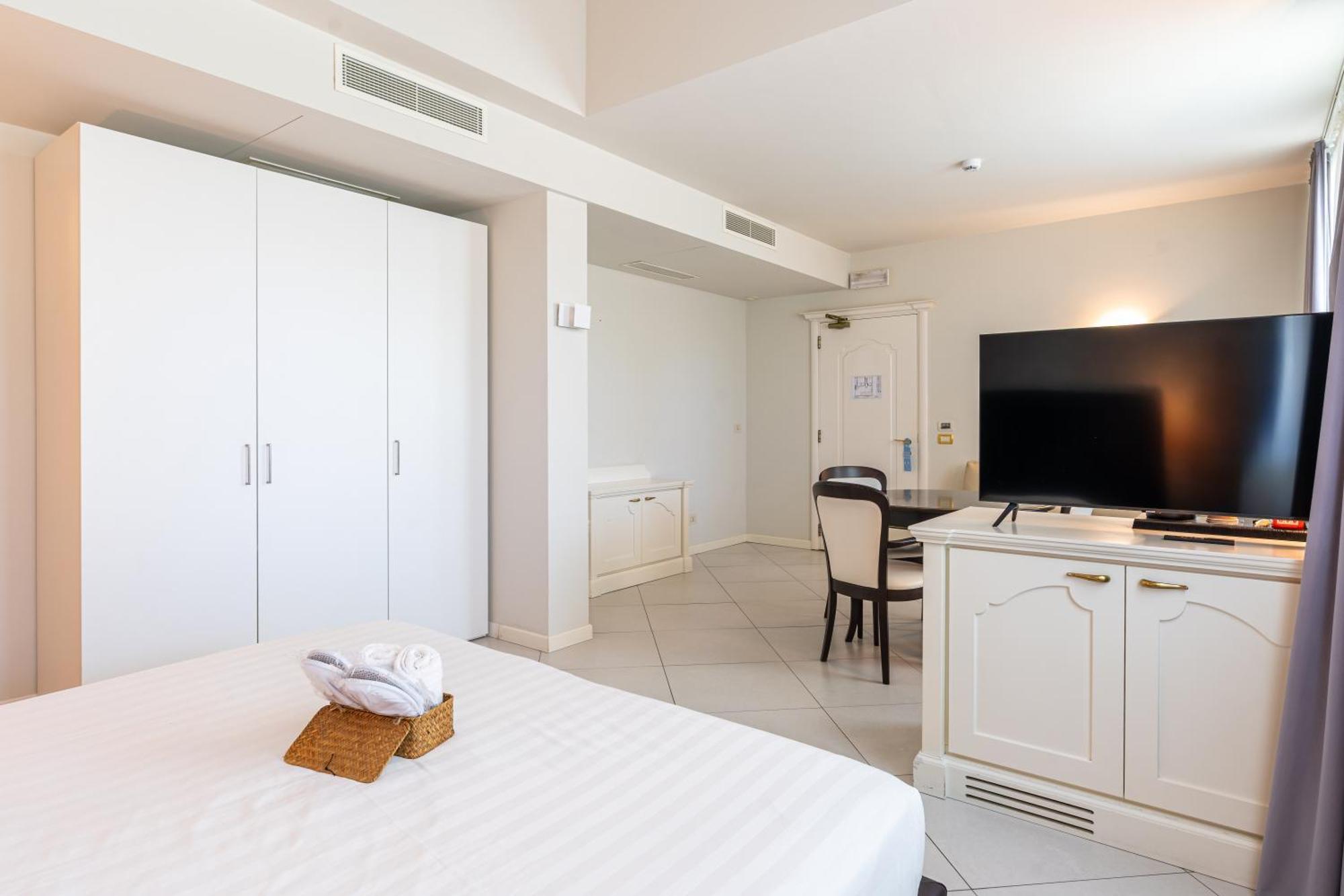 Hotel Monastero &