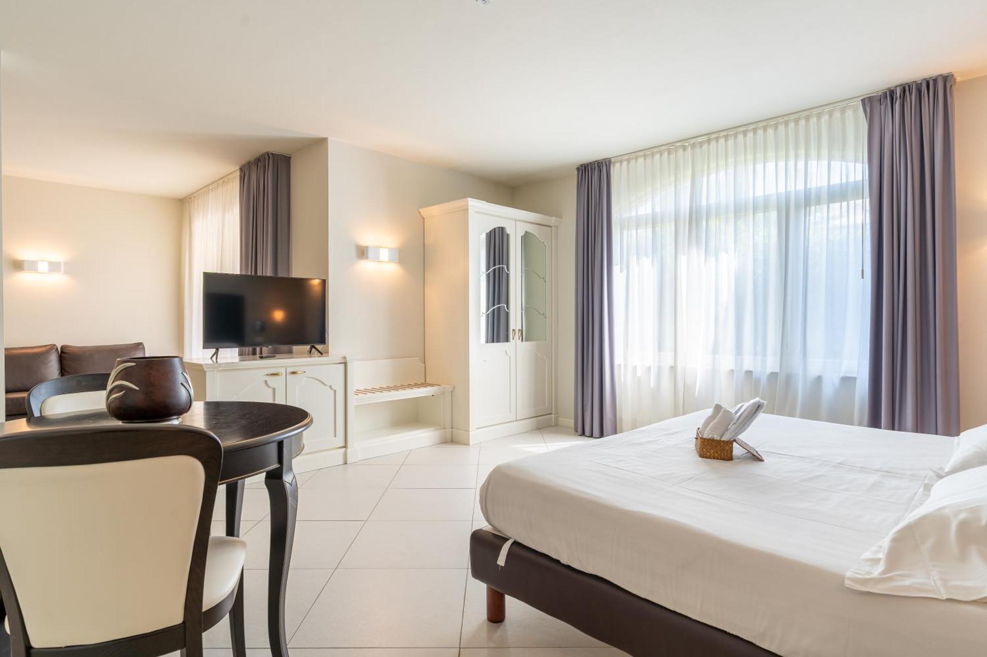 Hotel Monastero & 4*
